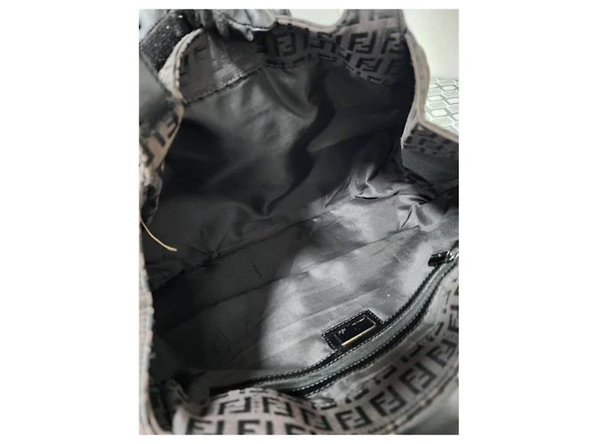 Fendi Borsa a tracolla Zucchino Vitello Nera Nero - vista 12