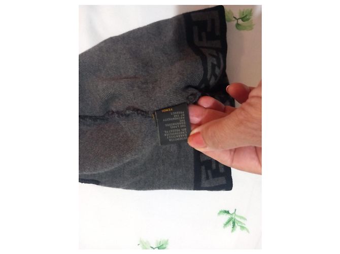 Fendi black wool hat with FF monogram Grey - view 5