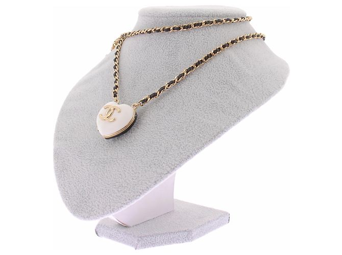 Collana a cuore Chanel in pelle nera Nero - vista 3