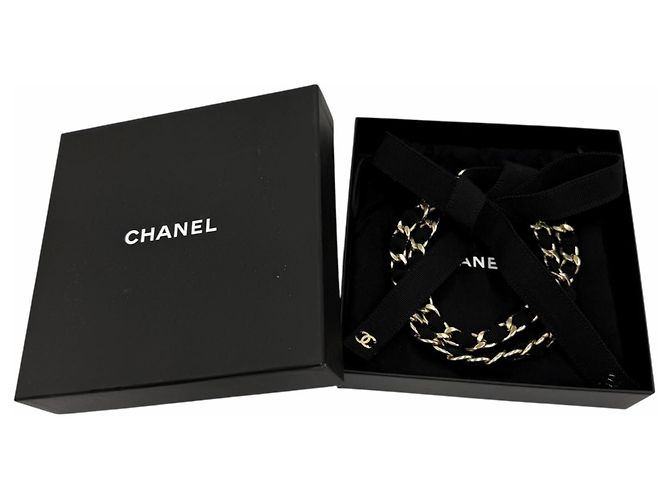 Cintura a catena con nastro e logo Coco Mark in metallo Chanel 20C Nero D'oro - vista 2