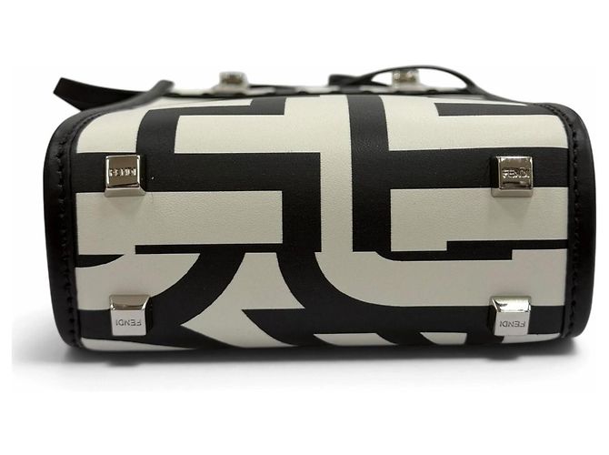 FENDI x MARC JACOBS Sunshine Shopper Small Leather Handbag Black White - view 5