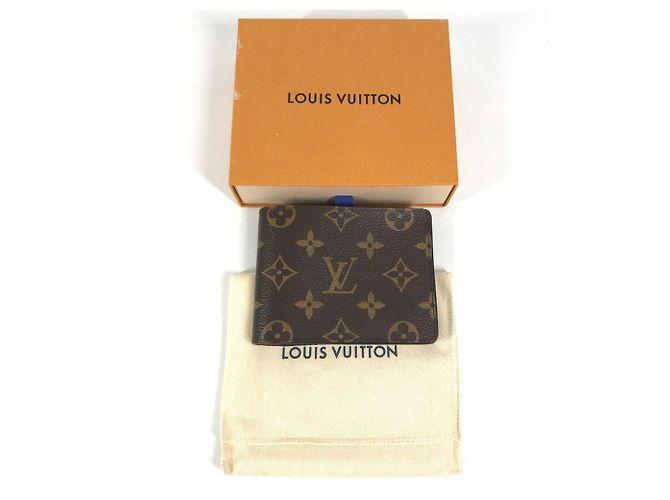 Louis Vuitton Monogram Bi-Fold Wallet Brown - view 14