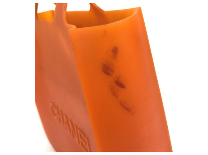 Chanel Strandtasche aus orangefarbenem Gummi - Ansicht 11