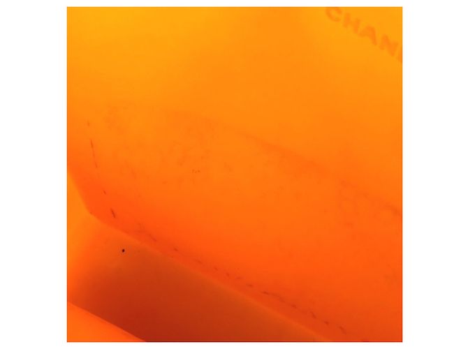 Chanel Strandtasche aus orangefarbenem Gummi - Ansicht 14