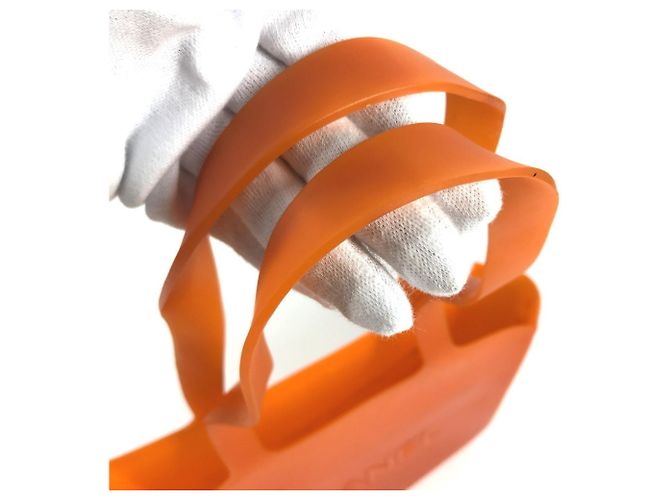 Chanel Strandtasche aus orangefarbenem Gummi - Ansicht 9