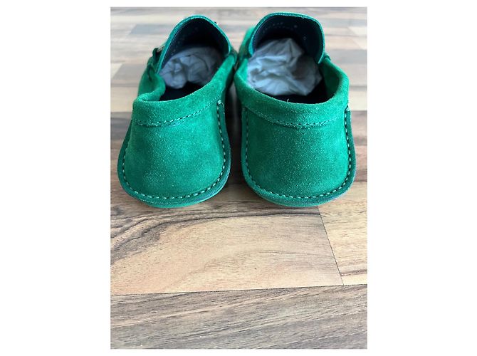 Mocassini Gucci in suede verde dettaglio Bamboo - vista 3