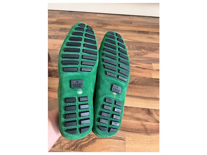 Mocassini Gucci in suede verde dettaglio Bamboo - vista 4