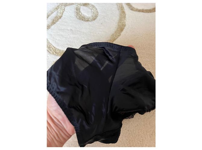 Wolford Nachtshorts aus schwarzer Spitze und Seide - Ansicht 4