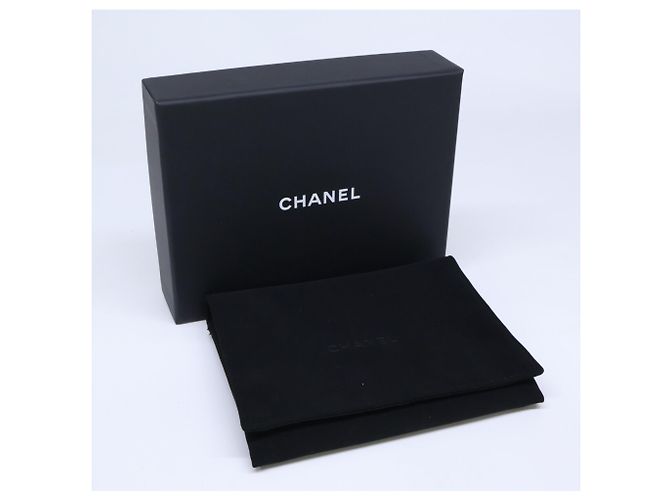 Portafoglio Tri-Fold Chanel in vitello granulato nero - vista 11
