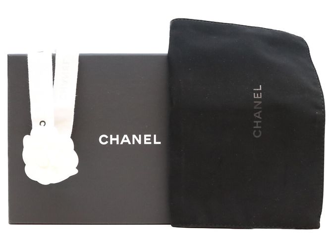 Borsa a tracolla portafoglio Chanel Classic Caviar nera senza logo Nero - vista 11