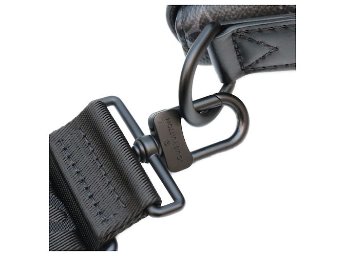Louis Vuitton M45911 Monogram Eclipse Saumur Messenger Shoulder Bag Negro - vista 7
