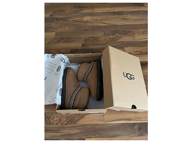 UGG Classic Mini Crescent - Botas de Gamuza Marrón Castaño - vista 8