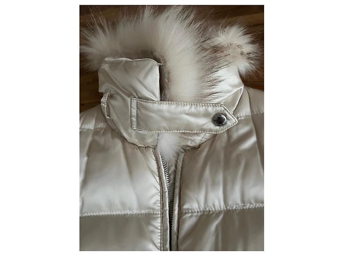 Prada White Down Jacket with Fur Collar and Belt - view 6
