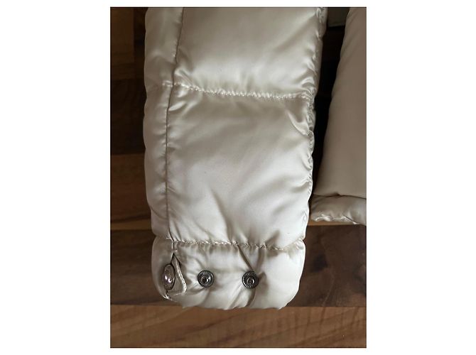 Prada White Down Jacket with Fur Collar and Belt - view 8