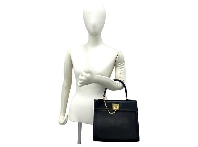 Céline Celine Vintage Logo Ring Hardware Calf Leather Handbag Black - view 2