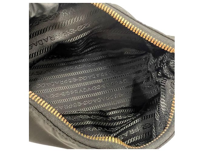 Saffiano Mini borsa/pouch Prada in nero - vista 9