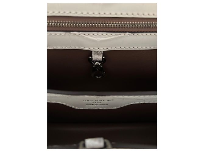 Louis Vuitton Capucines BB in pelle di coccodrillo bianca Bianco - vista 5