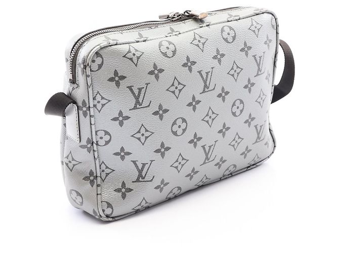 Bolsa de Ombro Louis Vuitton Reflect Messenger PM Prata - vista 2