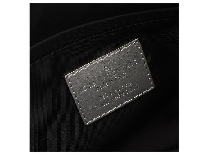 Bolsa de Ombro Louis Vuitton Reflect Messenger PM Prata - vista 4
