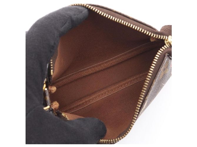 Louis Vuitton Mini Pochette Accessoires Marrom Multicor - vista 3