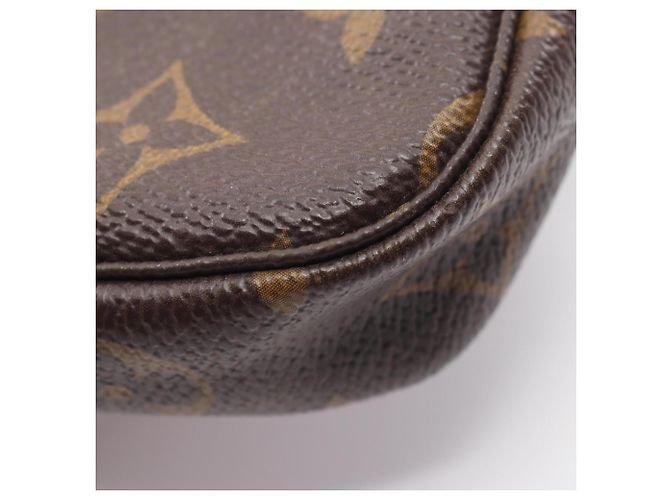 Louis Vuitton Mini Pochette Accessoires Marrom Multicor - vista 7