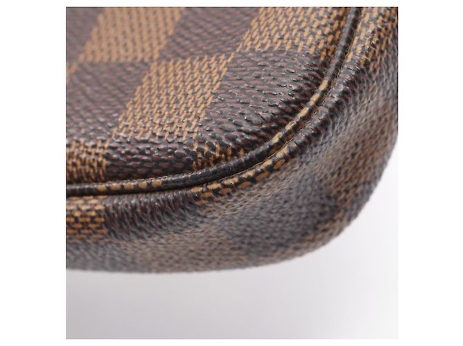Bolsa Louis Vuitton Mini Pochette Accessoires Damier Ebene Marrom - vista 11