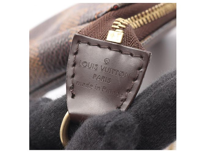 Bolsa Louis Vuitton Mini Pochette Accessoires Damier Ebene Marrom - vista 4