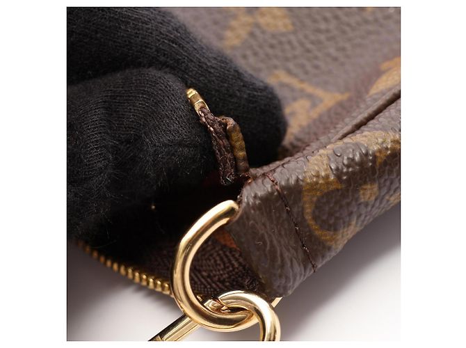 Bolsa Louis Vuitton Pochette Accessoires Marrom - vista 9