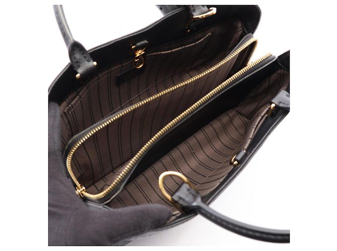 Bolsa Louis Vuitton Montaigne BB Monogram Empreinte Noir Preto - vista 3
