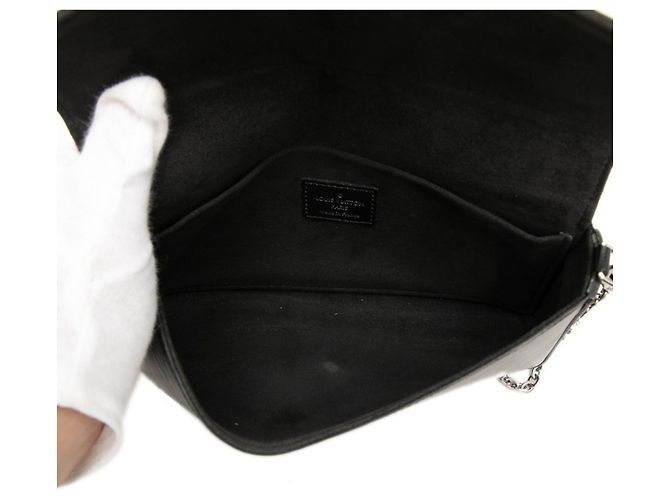 Louis Vuitton Epi Pochette Felicie Portafoglio Borsa a Tracolla con Catena Nero - vista 4