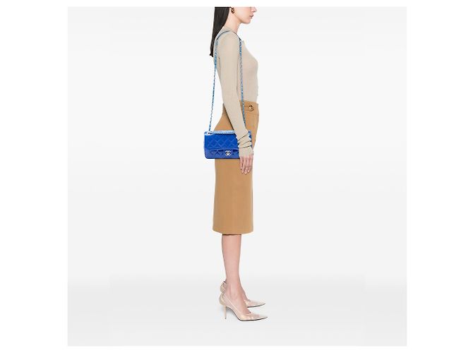 Chanel Blue Medium Quilted Patent Coco Shine Flap Azul - vista 6