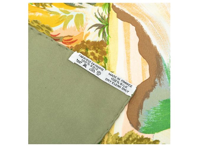 Hermès Green Nuba Mountain Seidentuch 90 Grün Olivgrün - Ansicht 6