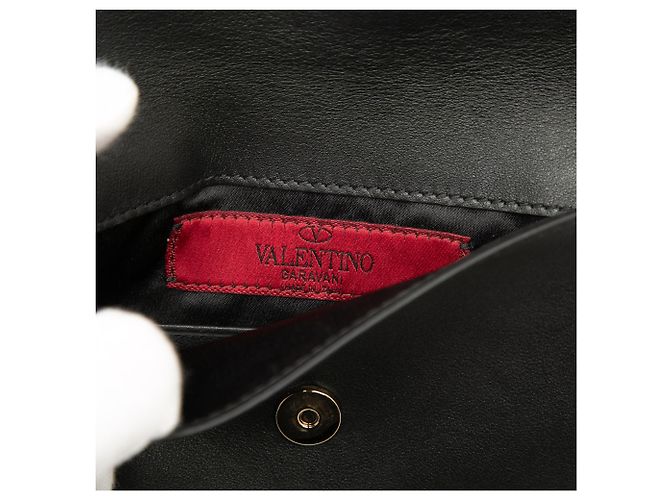 Clutch da polso a busta Rockstud Valentino in vitello nero - vista 5