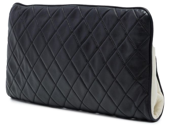 Clutch Chanel Black CC Quilted Lambskin Pearl Kiss Lock Nero - vista 2