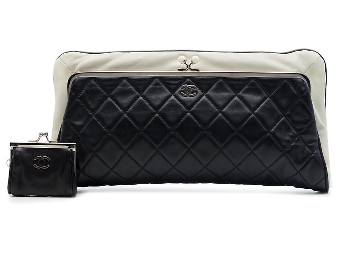 Clutch Chanel Black CC Quilted Lambskin Pearl Kiss Lock Nero - vista 7