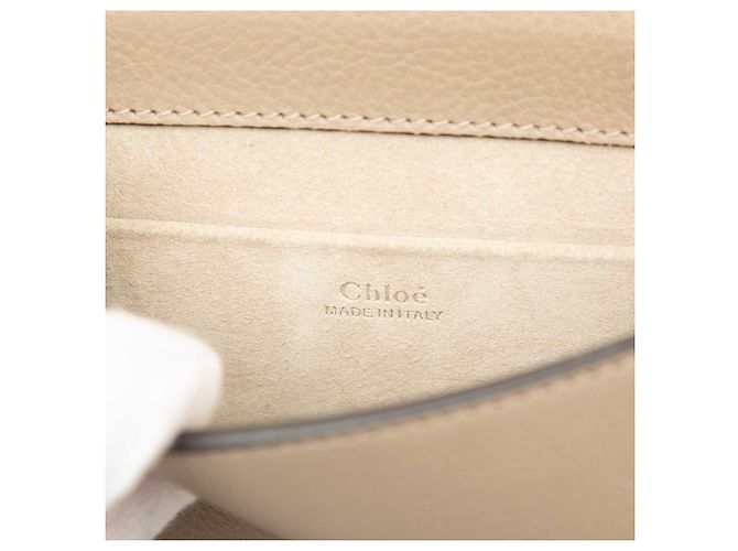 Bolsa Nile Chloé Pequena em Couro Bege com Alça de Pulso - vista 5
