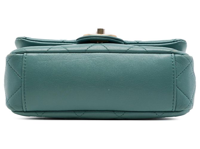 Chanel Mini CC Quilted Calfskin Multi Chain Single Flap Verde - vista 3