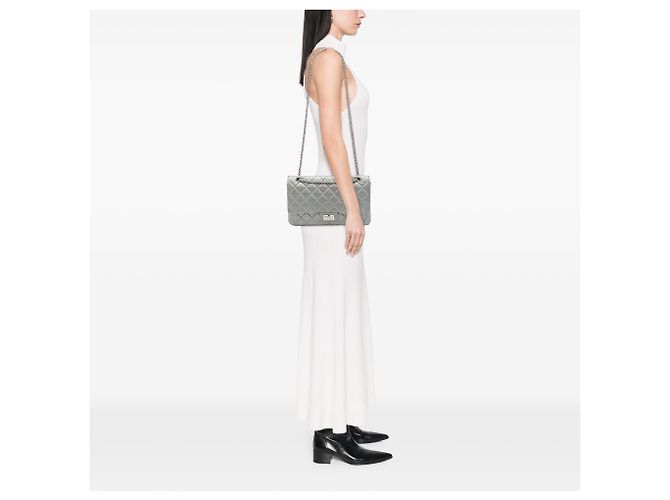 Chanel Silver Quilted Metallic Aged Calfskin Reissue 2.55 Double Flap 227 Argenté - vue 6