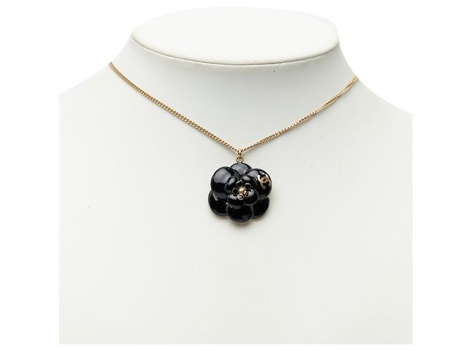 Colar Chanel Camellia Coco Mark Preto Dourado - vista 6