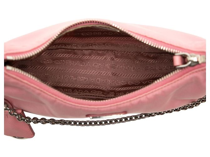 Sac à main à chaîne Prada Re-Edition 2005 avec plaque logo triangle Rose - vue 4