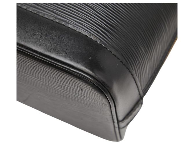 Bolsa Louis Vuitton Epi Alma Preto - vista 4