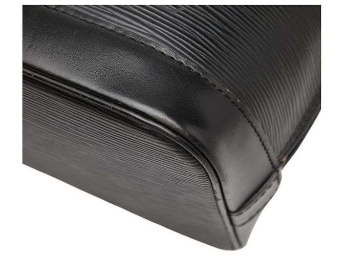 Bolsa Louis Vuitton Epi Alma Preto - vista 6