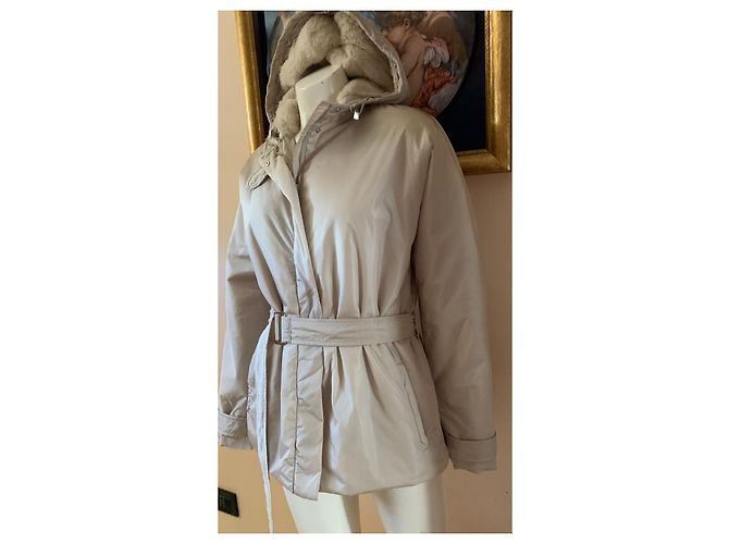 Autre Marque 'S Max Mara The Cube Beige Nylonjacke mit Gürtel - Ansicht 10