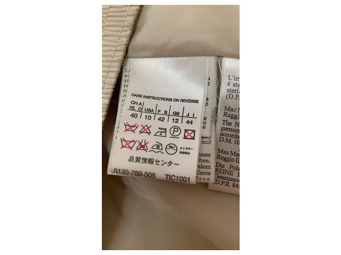 Autre Marque 'S Max Mara The Cube Beige Nylonjacke mit Gürtel - Ansicht 5