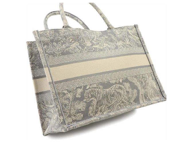 Sac à main Christian Dior Book Tote Medium Marron - vue 8