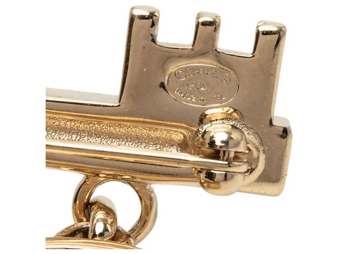 Chanel Coco Mark Brosche mit Vorhängeschloss- und Schlüsselmotiv Pink Golden - Ansicht 3