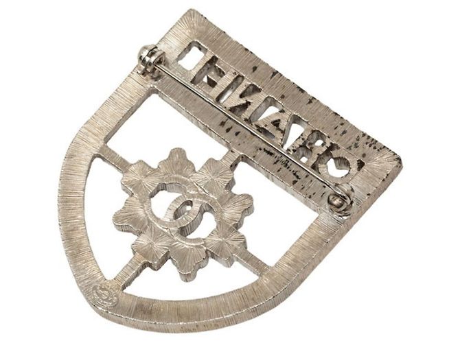 Spilla Logo Chanel in Argento - vista 2