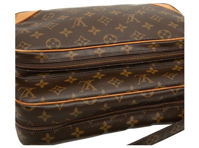 Bolso de hombro Louis Vuitton Monogram Nile Castaño Monograma - vista 4