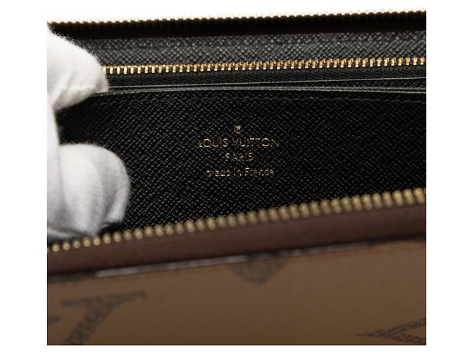 Louis Vuitton Monogram Giant Reverse Zippy Wallet Brown - view 5