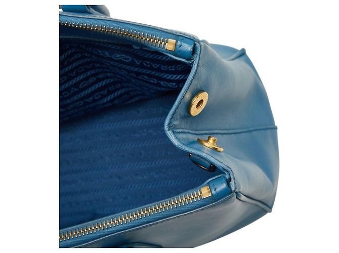 Borsa a mano/Borsa a tracolla Prada Galleria con placca logo triangolare Blu - vista 11